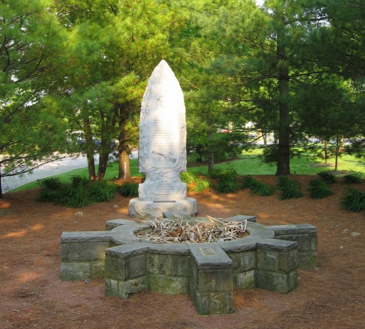 memorial-park-chippewa-indian-memorial-photo
